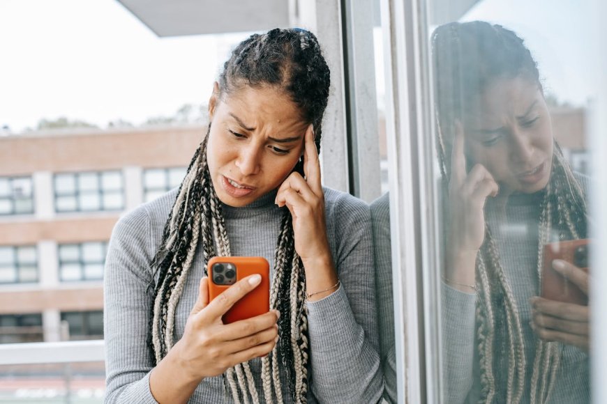 My Sister Cheated on me With My Boyfriend, and i don't regret what i said to her on a text message